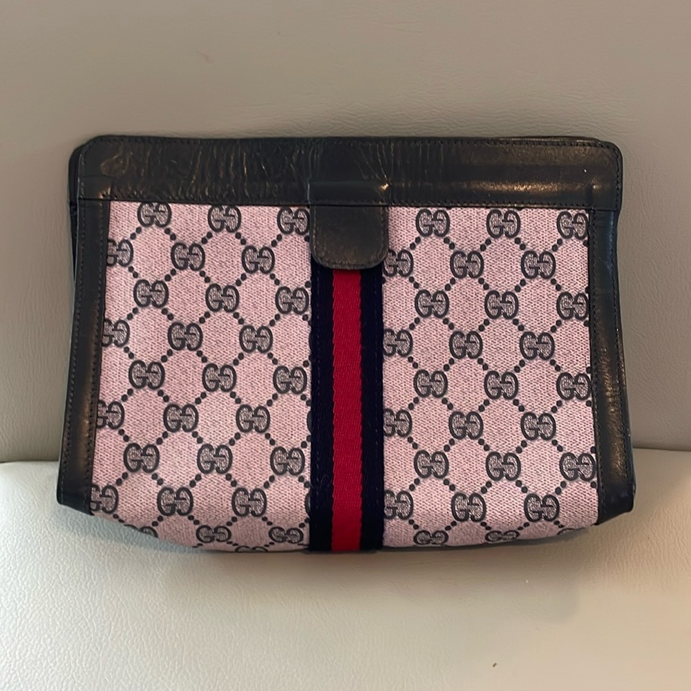 Gucci clutch-pouch, logo leather with blue and red cloth stripe.